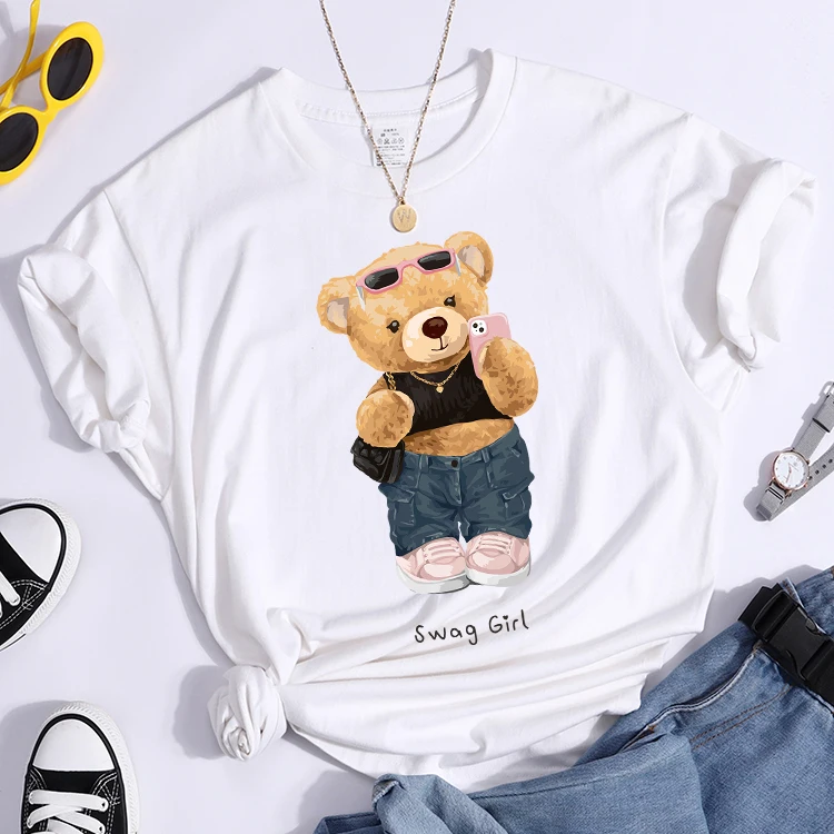 Street Teddy Bear Selfie Swag Girl T-Shirt Vintage Round Neck T-Shirt Vintage Hipster Tshirts Essential Soft Women Tee Shirts