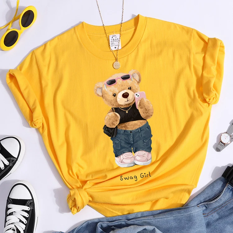 Street Teddy Bear Selfie Swag Girl T-Shirt Vintage Round Neck T-Shirt Vintage Hipster Tshirts Essential Soft Women Tee Shirts