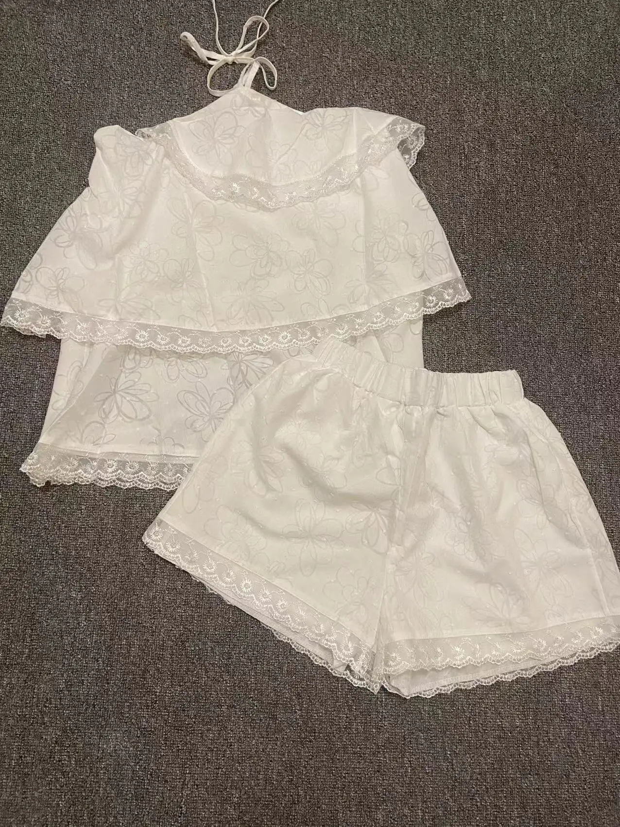Clothland Women Sweet Ruffled Lace Blouse Halter Sleeveless Shirt Mini Shorts Two Piece Set Summer White Cute Suits TZ302