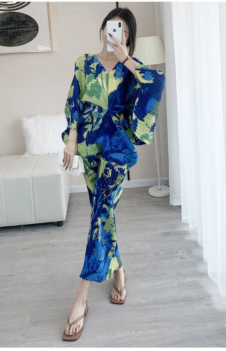 Miyaki Fold Dress for Women, Elegant Dress, V-neck, Bat-Sleeve, Printed Loose Dress, High-Grade, Spring and Autumn Fashion, 2022