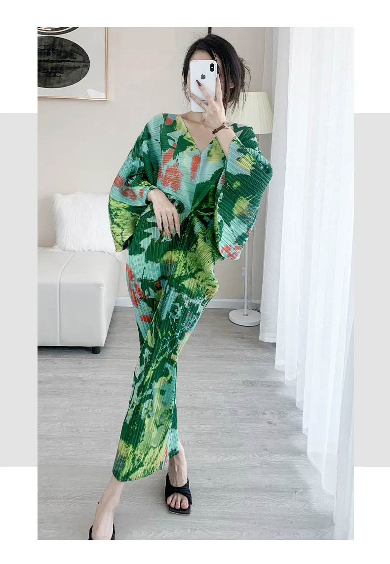 Miyaki Fold Dress for Women, Elegant Dress, V-neck, Bat-Sleeve, Printed Loose Dress, High-Grade, Spring and Autumn Fashion, 2022