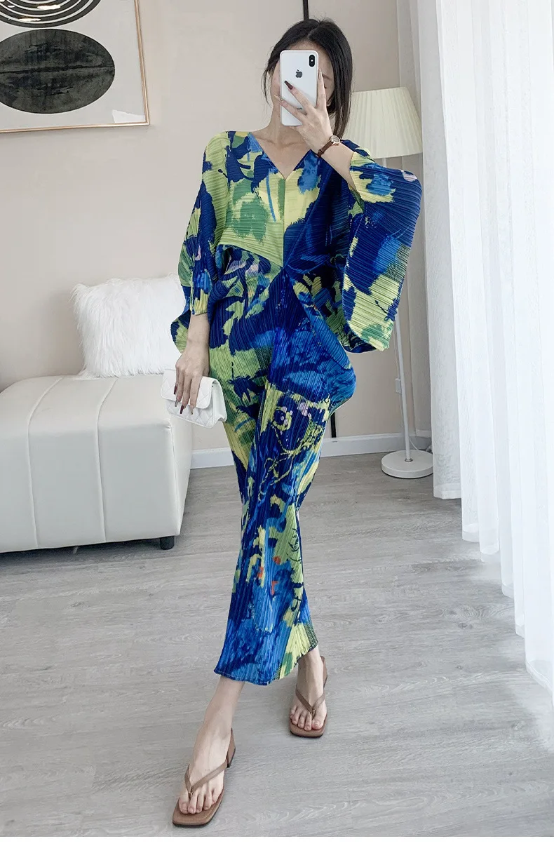 Miyaki Fold Dress for Women, Elegant Dress, V-neck, Bat-Sleeve, Printed Loose Dress, High-Grade, Spring and Autumn Fashion, 2022