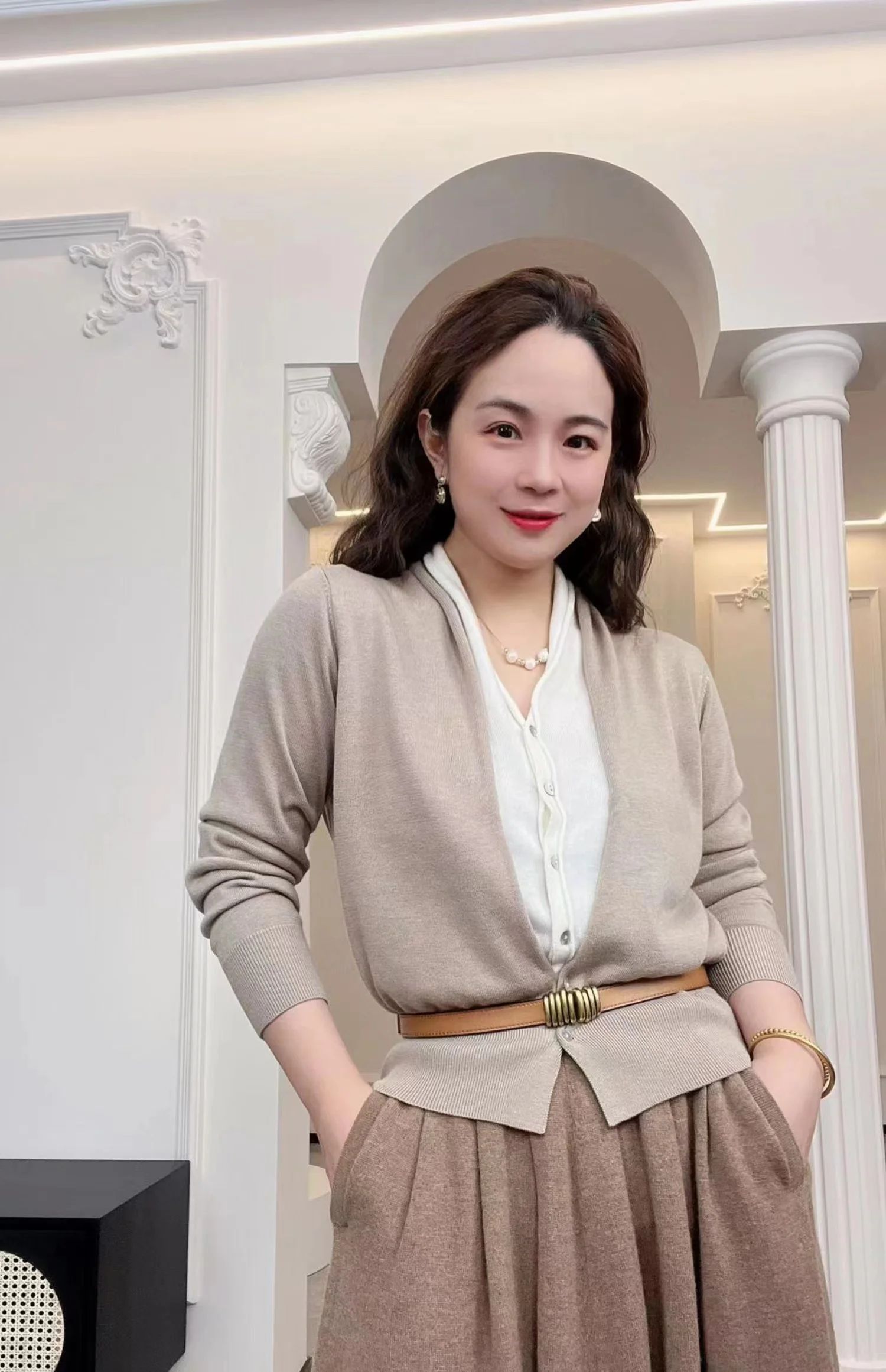 Spring Autumn New Fashion Women Sweater Casual Knit V-Neck Pure Wool Cardigan Warm Soft Slim Coat Two fake Pieces Belt Tops
