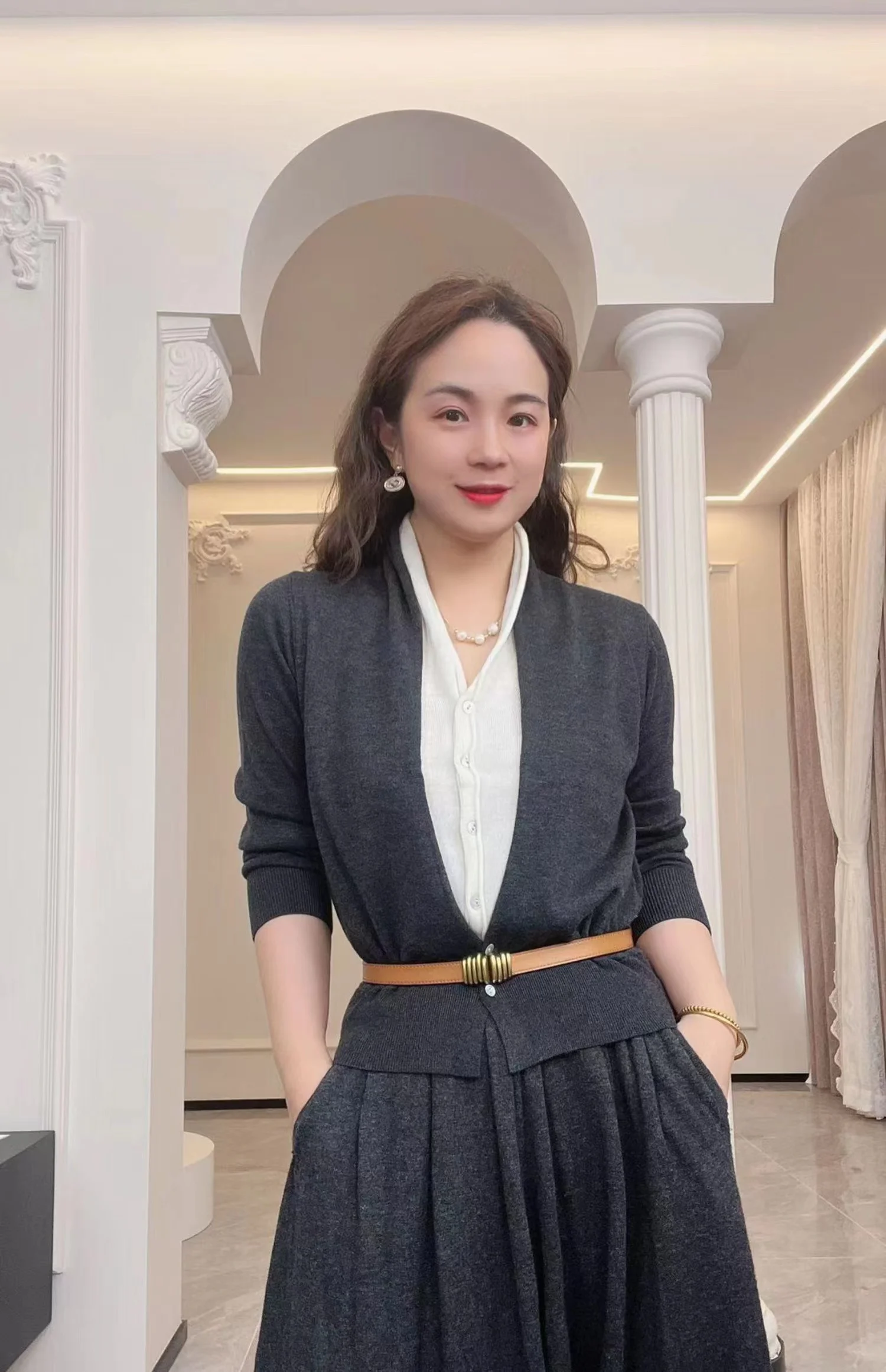 Spring Autumn New Fashion Women Sweater Casual Knit V-Neck Pure Wool Cardigan Warm Soft Slim Coat Two fake Pieces Belt Tops