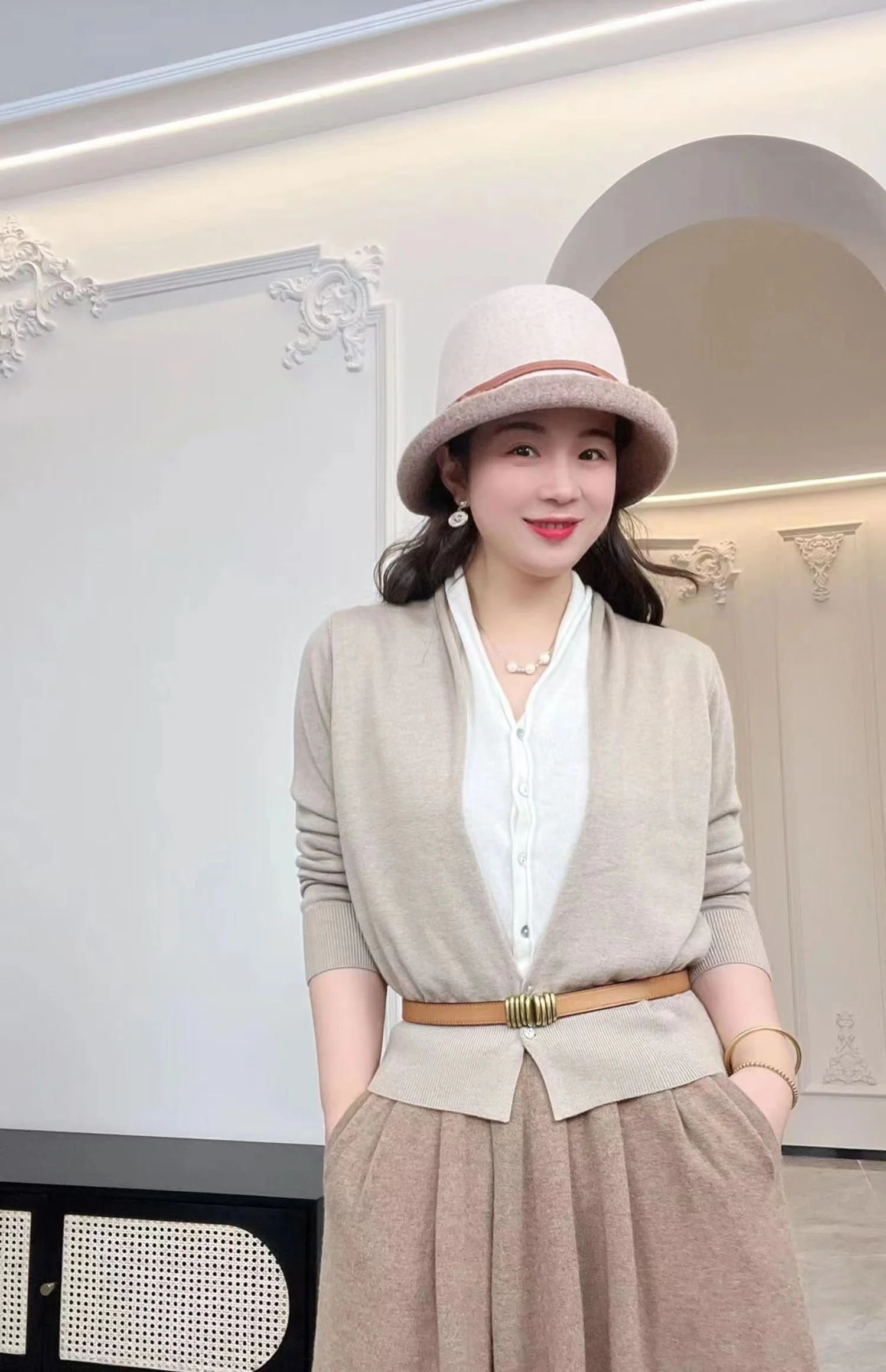 Spring Autumn New Fashion Women Sweater Casual Knit V-Neck Pure Wool Cardigan Warm Soft Slim Coat Two fake Pieces Belt Tops