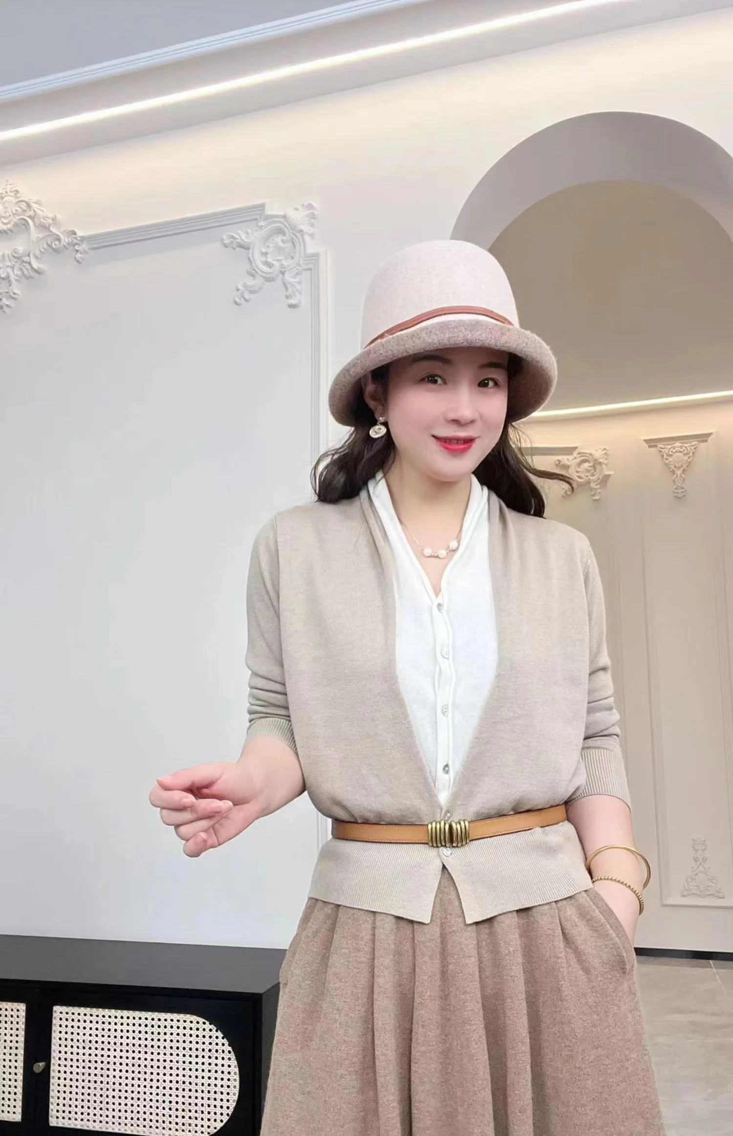 Spring Autumn New Fashion Women Sweater Casual Knit V-Neck Pure Wool Cardigan Warm Soft Slim Coat Two fake Pieces Belt Tops