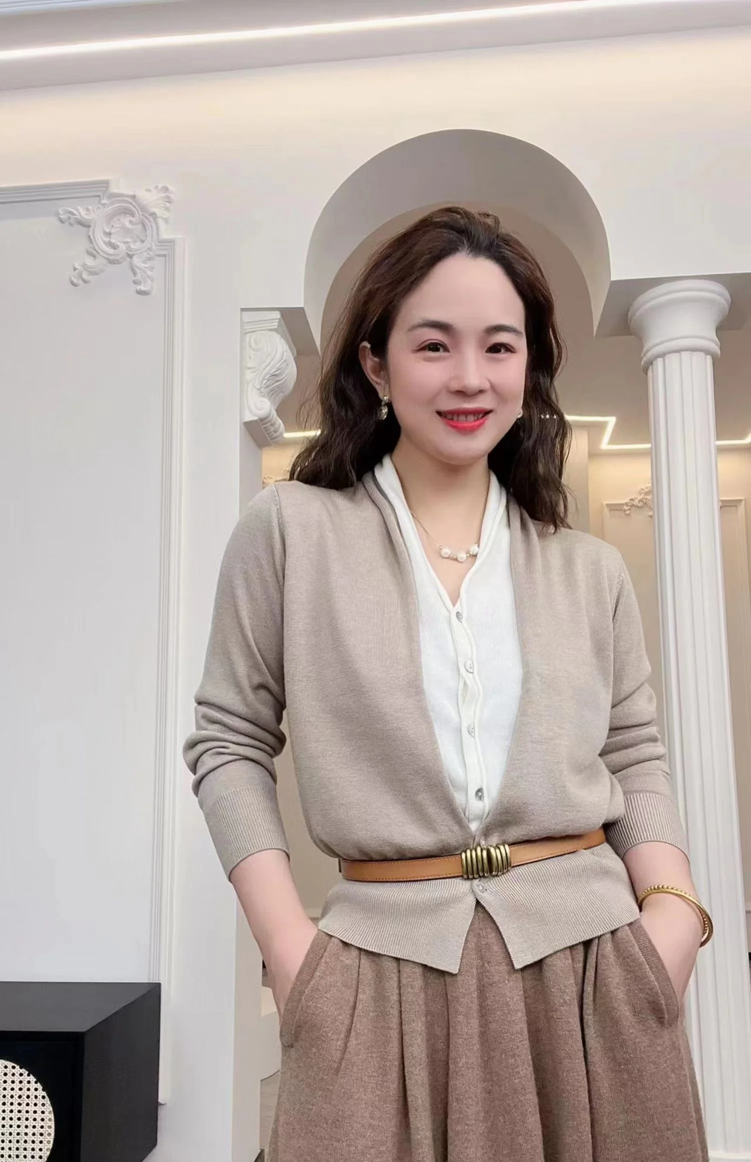Spring Autumn New Fashion Women Sweater Casual Knit V-Neck Pure Wool Cardigan Warm Soft Slim Coat Two fake Pieces Belt Tops
