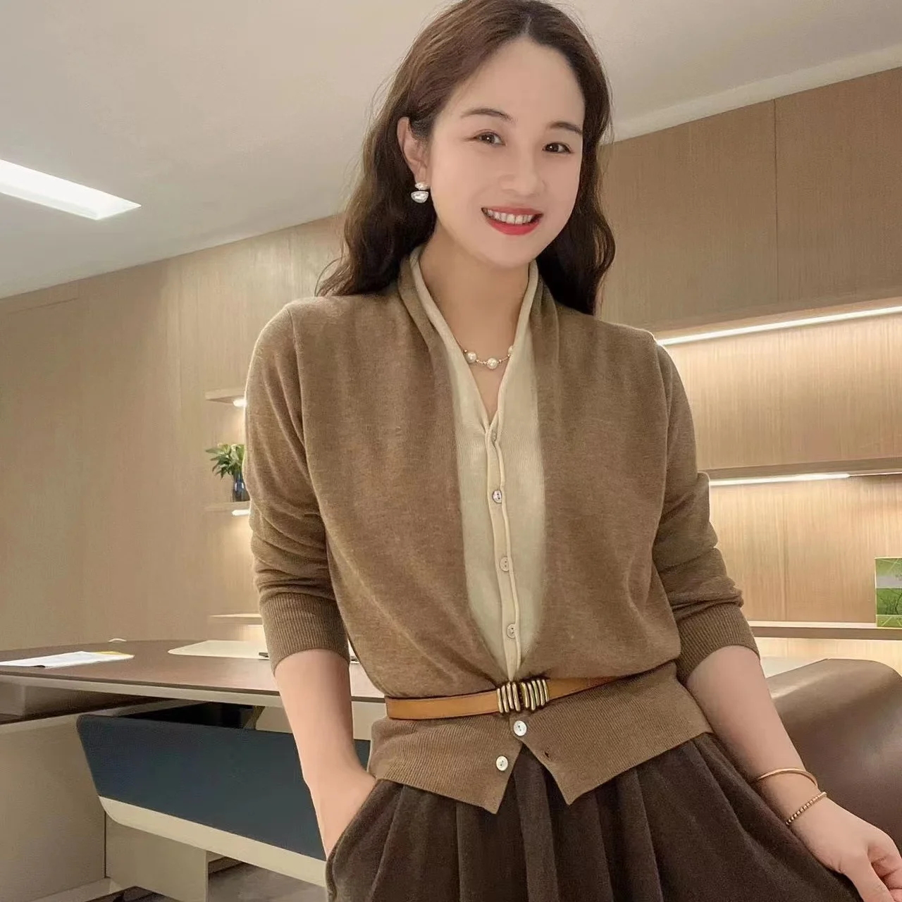 Spring Autumn New Fashion Women Sweater Casual Knit V-Neck Pure Wool Cardigan Warm Soft Slim Coat Two fake Pieces Belt Tops