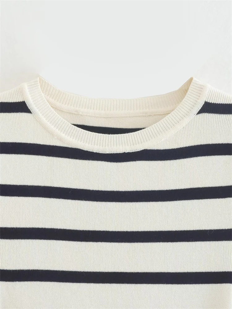 KEYANKETIAN women's round neck short-sleeved knitted striped shirt summer new British style tight short fashion pullover top
