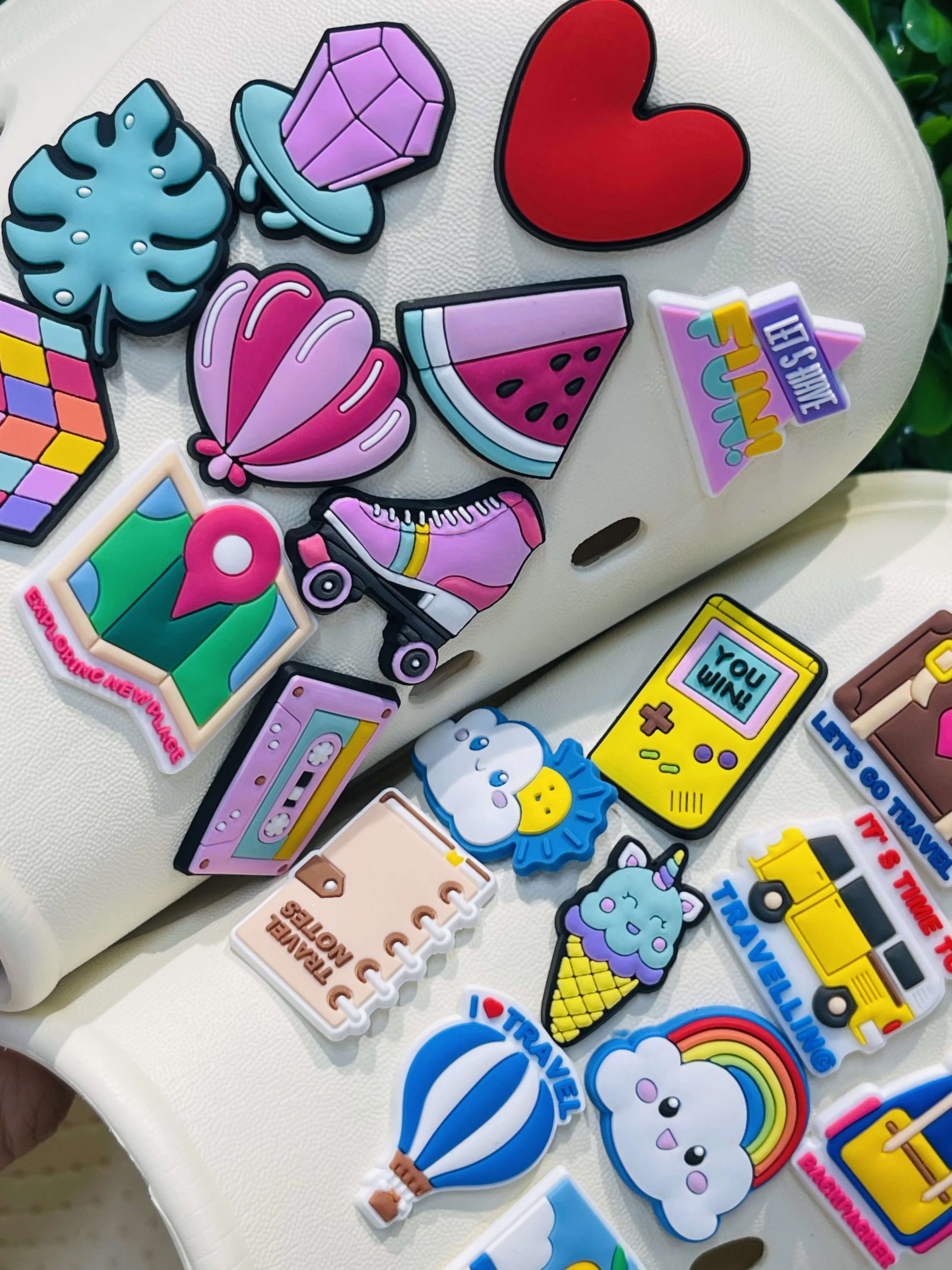 1pcs Shoe Charms Travel Backpack Cloud Rainbow Watermelon Hot Air Balloon PVC Shoe Charms Buckle Clog Sandals Shoes Decoration