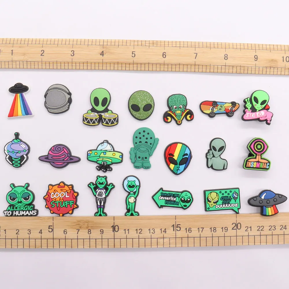 Hot Sale 1pcs Shoe Charms Green Alien Spaceship Planet PVC Accessories Garden Shoes Buckle Decorations Fit Kids X-max Gift