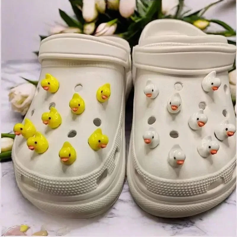 Whole Set Hot Sale DIY Shoes Charms for Little Yellow Duck Hole Shoe Charms Designer Quality Garden Shoe Decoration Girl Gift