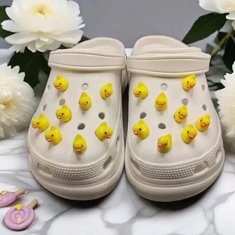 Whole Set Hot Sale DIY Shoes Charms for Little Yellow Duck Hole Shoe Charms Designer Quality Garden Shoe Decoration Girl Gift