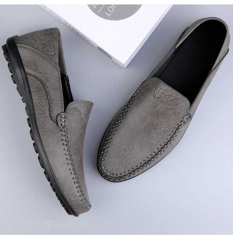 Luxury Leather Men Shoes Casual 2026 Italian Soft Men Loafers Handmade Moccasins Breathable Slip on Boat Shoes Zapatos Hombre