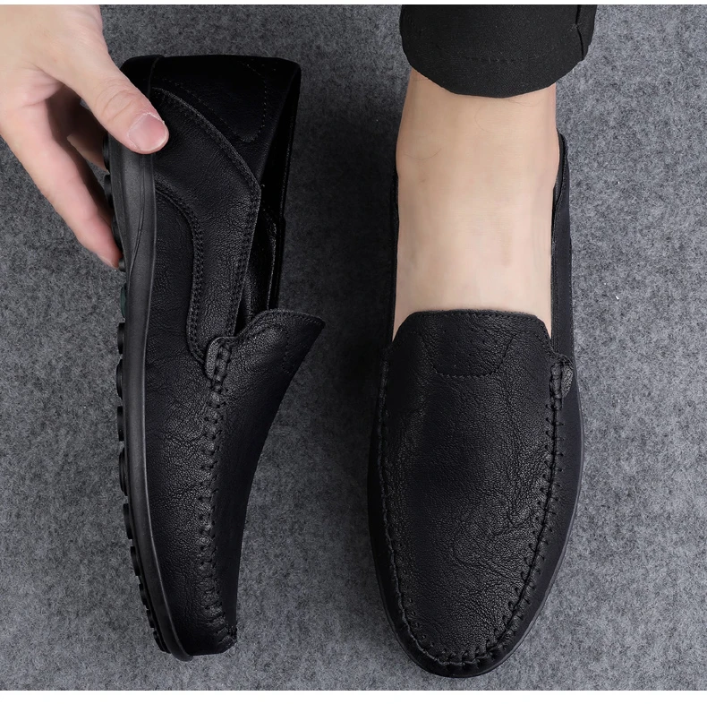 Luxury Leather Men Shoes Casual 2026 Italian Soft Men Loafers Handmade Moccasins Breathable Slip on Boat Shoes Zapatos Hombre