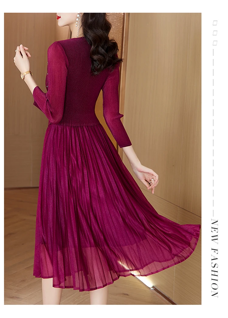 Sanzhai Pleated Dress 2024 Spring New O-Neck Heavy Industry Nail Diamonds Elegance Slimming Waist Length Knee Length Dress