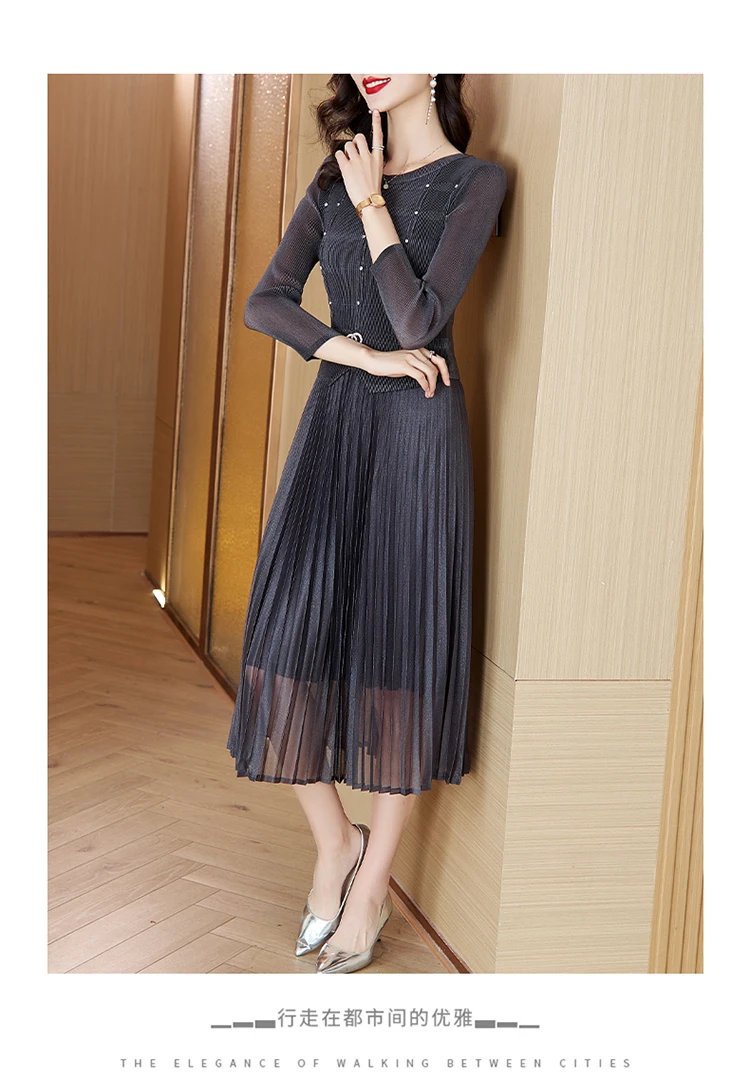 Sanzhai Pleated Dress 2024 Spring New O-Neck Heavy Industry Nail Diamonds Elegance Slimming Waist Length Knee Length Dress