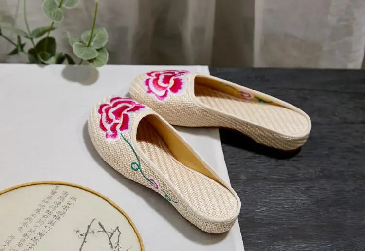 Special Offer Women's Summer Canvas Slipper Floral Embroider Breathable Casual Slides Flat Heel Walking Shoe Standard Size