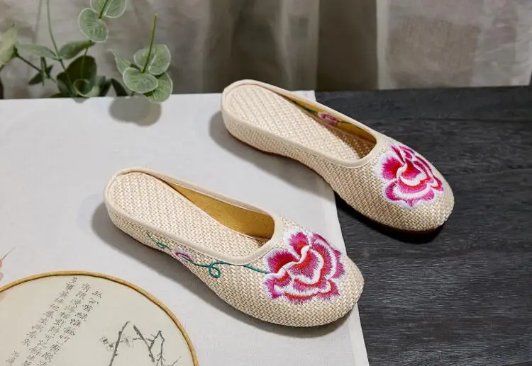 Special Offer Women's Summer Canvas Slipper Floral Embroider Breathable Casual Slides Flat Heel Walking Shoe Standard Size