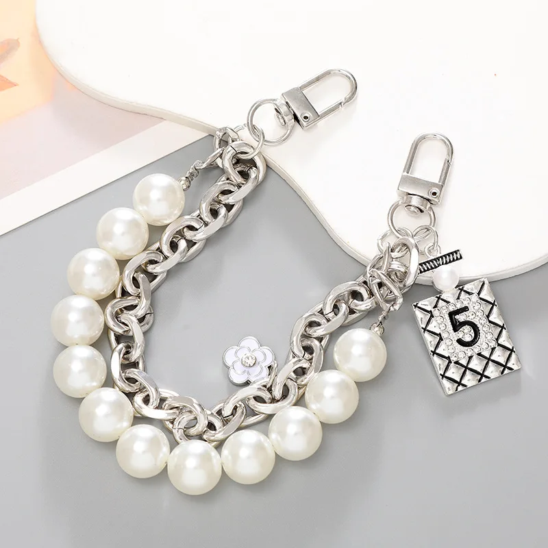 1pcs chain shoes charms buckles fashion diamond-mounted Accessories for phones clogs shoe phone case Decorations unisex gifts