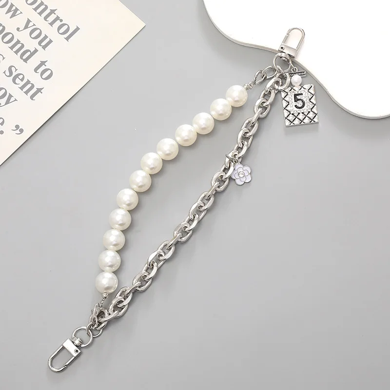 1pcs chain shoes charms buckles fashion diamond-mounted Accessories for phones clogs shoe phone case Decorations unisex gifts