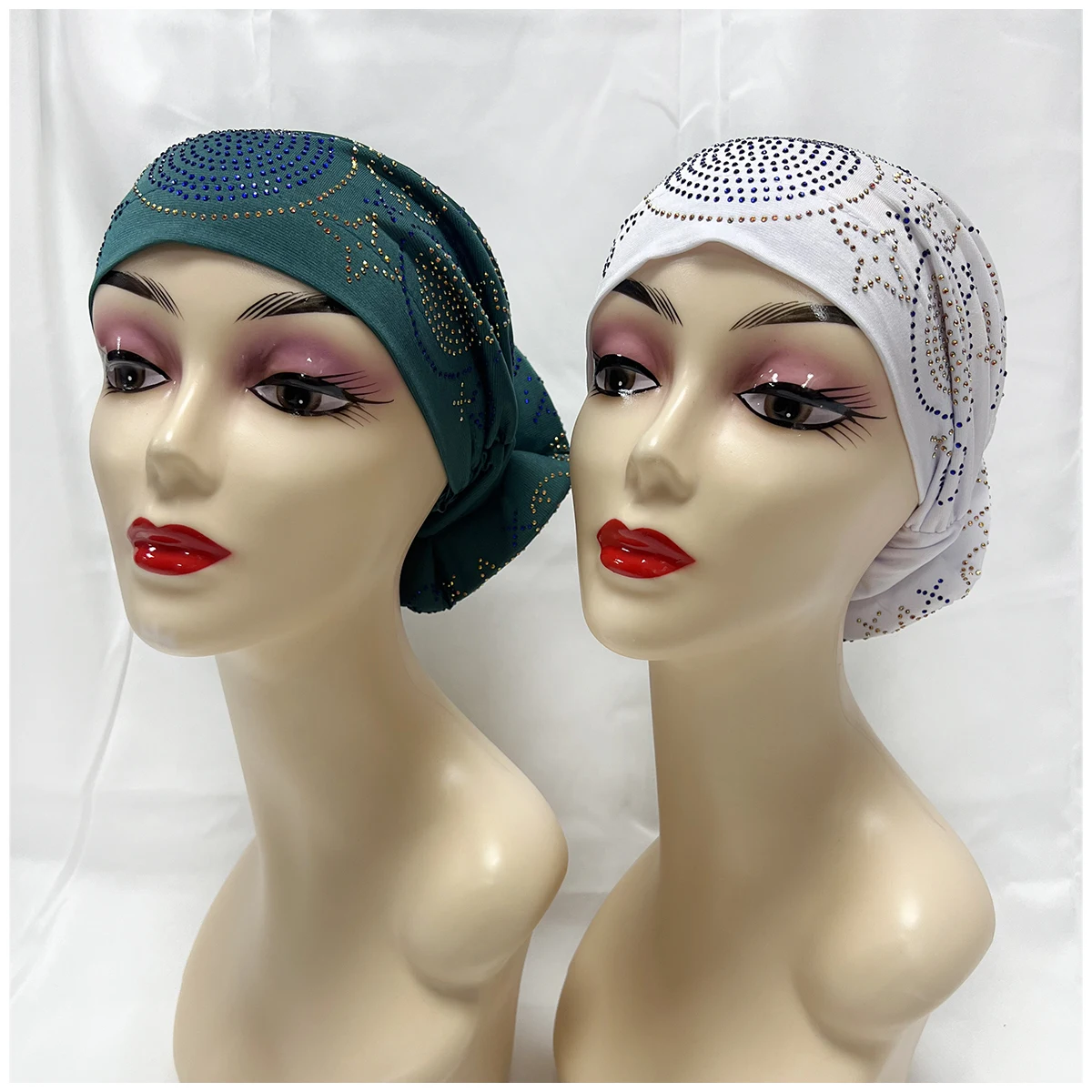 Wholesale Order Fashion Muslim Female Turban Hat Bonnet Gold Velvet Hot Rhinestone Solid Indian Beanie Hair Bonnet Cap For Women