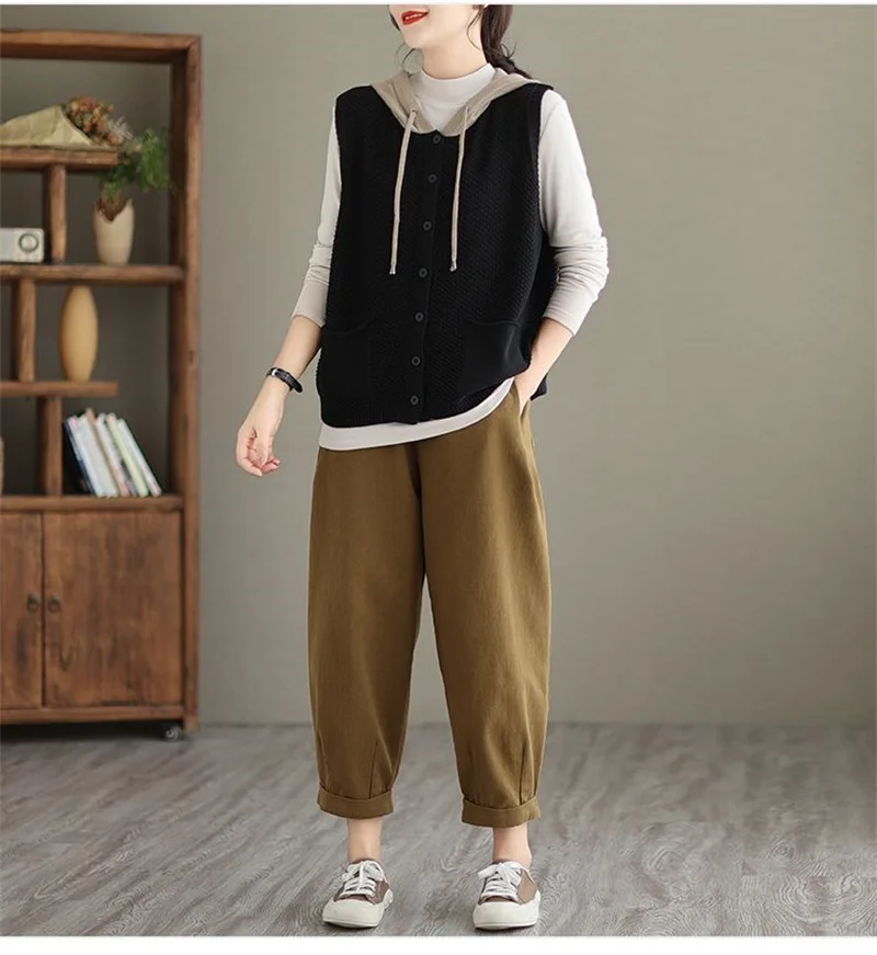 2026 New Hooded Knitted Vest Coat Women's Spring Autumn Sweater Sleeveless Jacket Design Sense Fashion Waistcoat Tide Female Top