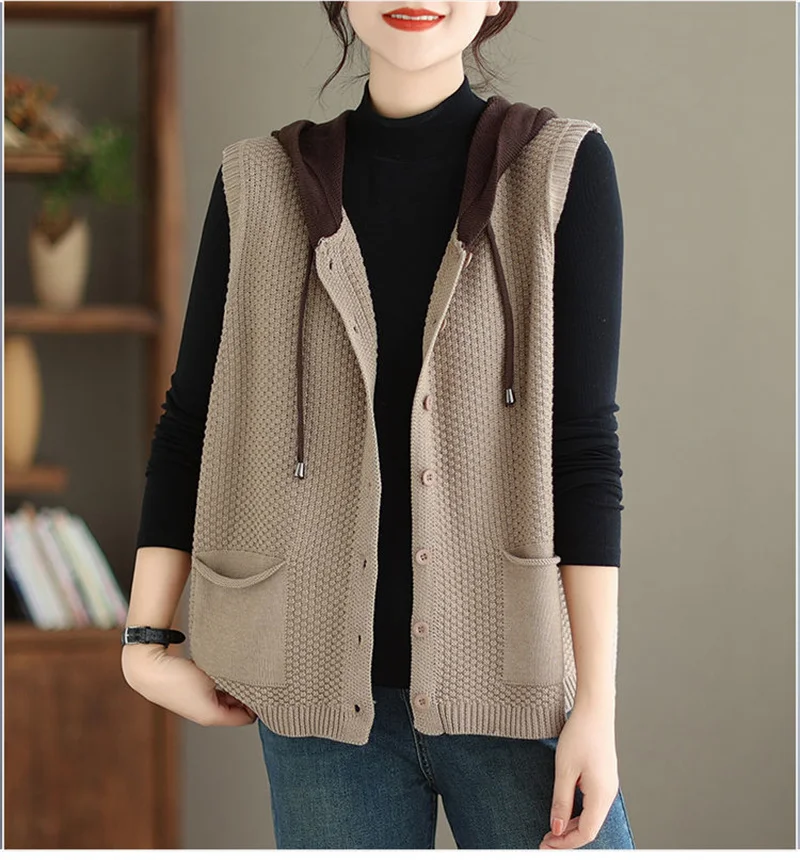2026 New Hooded Knitted Vest Coat Women's Spring Autumn Sweater Sleeveless Jacket Design Sense Fashion Waistcoat Tide Female Top