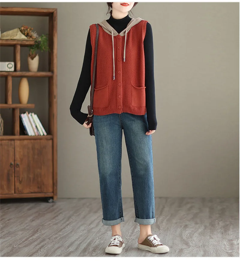 2026 New Hooded Knitted Vest Coat Women's Spring Autumn Sweater Sleeveless Jacket Design Sense Fashion Waistcoat Tide Female Top