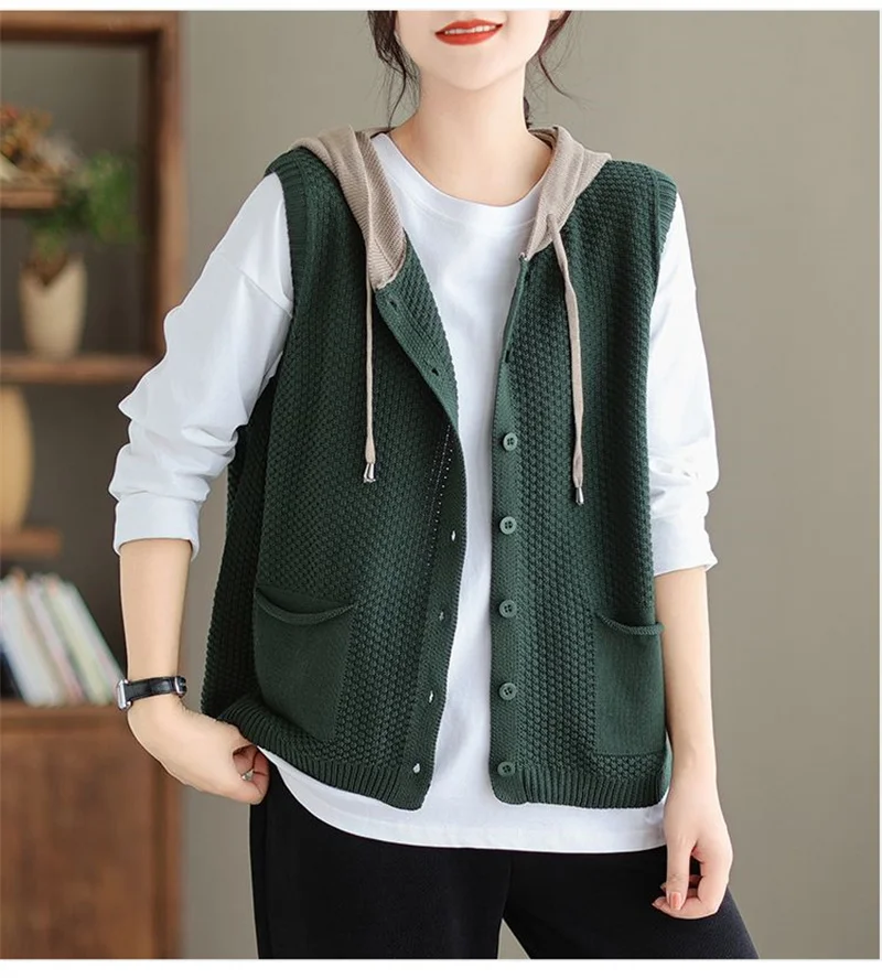 2026 New Hooded Knitted Vest Coat Women's Spring Autumn Sweater Sleeveless Jacket Design Sense Fashion Waistcoat Tide Female Top