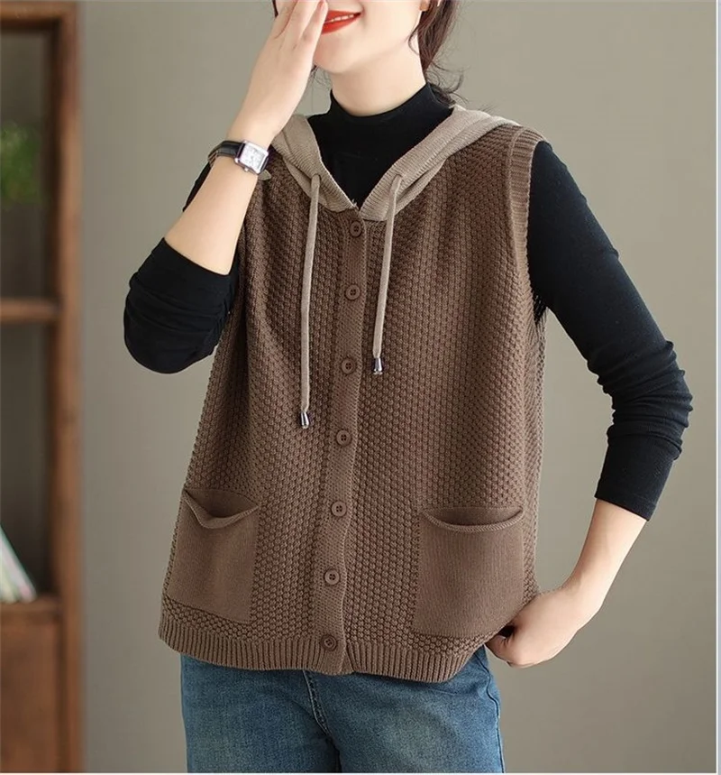 2026 New Hooded Knitted Vest Coat Women's Spring Autumn Sweater Sleeveless Jacket Design Sense Fashion Waistcoat Tide Female Top
