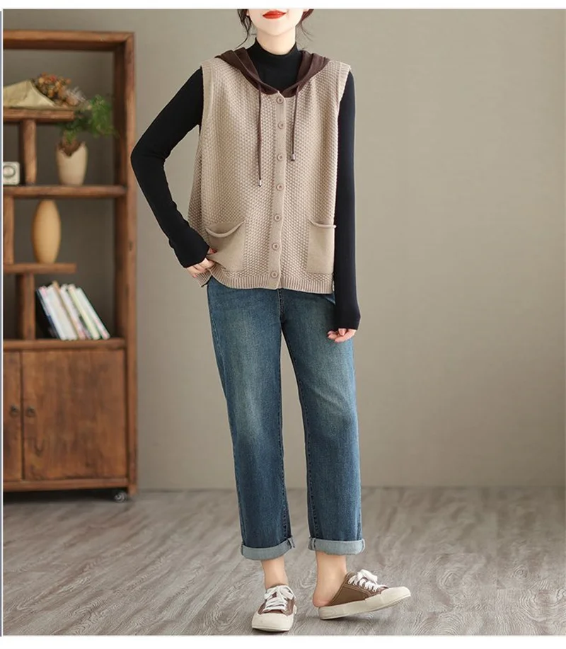 2026 New Hooded Knitted Vest Coat Women's Spring Autumn Sweater Sleeveless Jacket Design Sense Fashion Waistcoat Tide Female Top