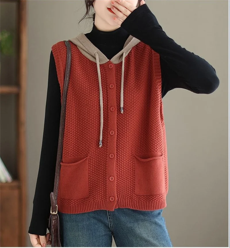 2026 New Hooded Knitted Vest Coat Women's Spring Autumn Sweater Sleeveless Jacket Design Sense Fashion Waistcoat Tide Female Top