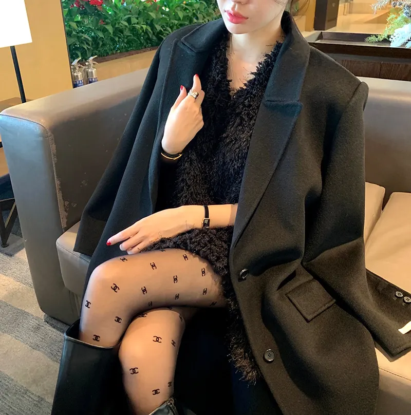 Clothland Women Elegant White Black Fur Dress V Neck Short Sleeve A Line Party Event Club Mini Dresses Vestido QD305