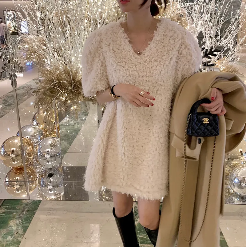 Clothland Women Elegant White Black Fur Dress V Neck Short Sleeve A Line Party Event Club Mini Dresses Vestido QD305