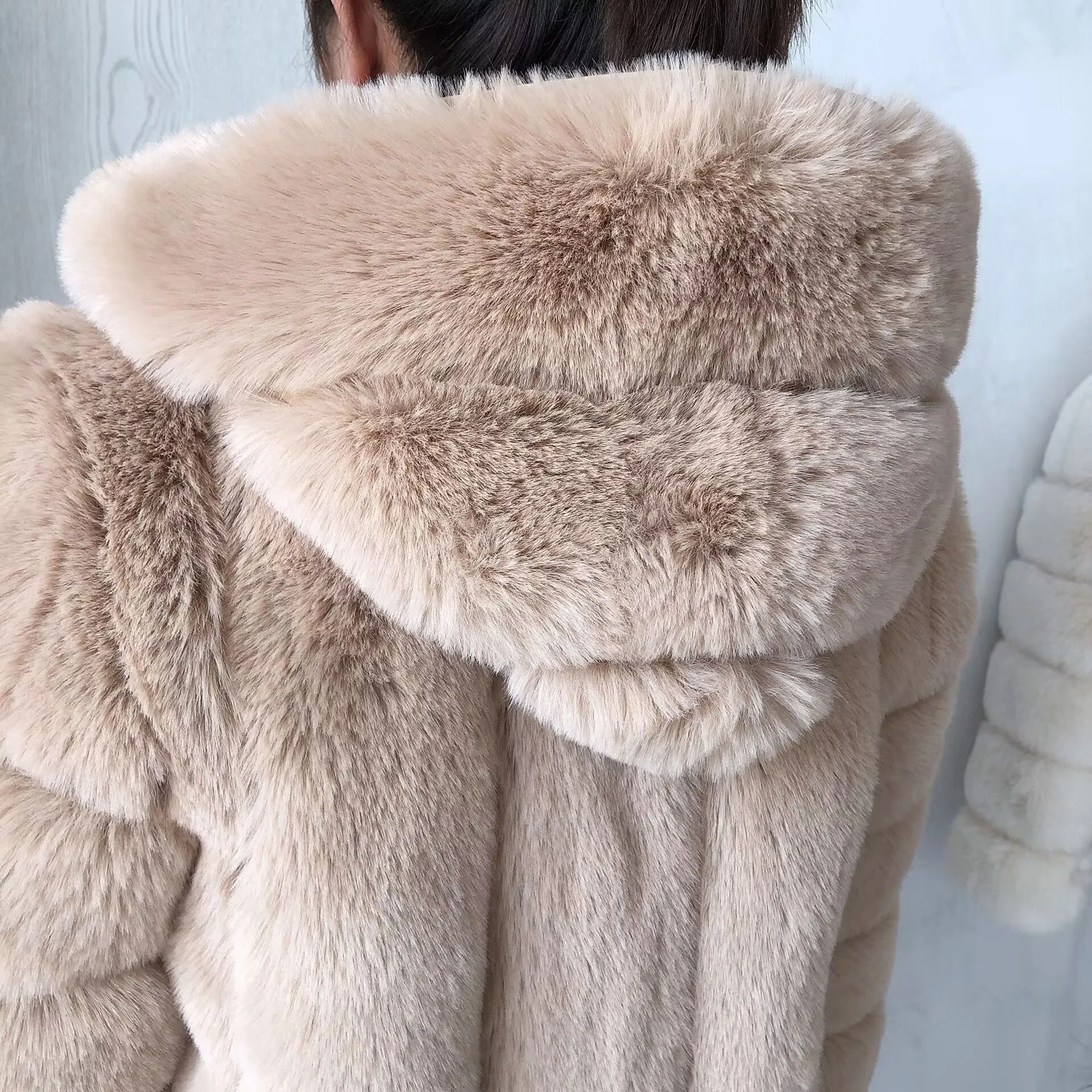 Women's Faux Fur Hooded Coat Winter Warm Fashion Hooded Fur Jacket Imitation Fox Fur Fluffy Coat Women's Clothing