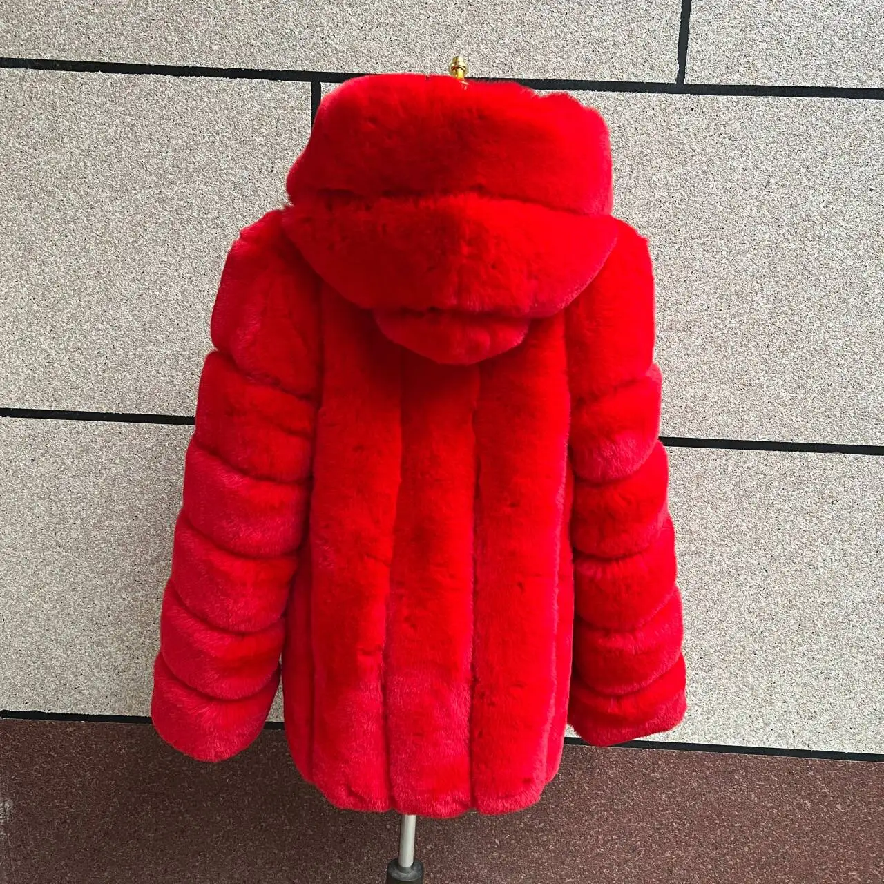 Women's Faux Fur Hooded Coat Winter Warm Fashion Hooded Fur Jacket Imitation Fox Fur Fluffy Coat Women's Clothing