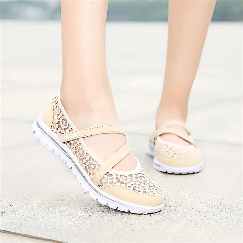Woman Mesh Flats 2023 Women Fashion Breathable Vulcanized Women's Light Ladies Sneakers Female Walking Shoes Plus Size 42