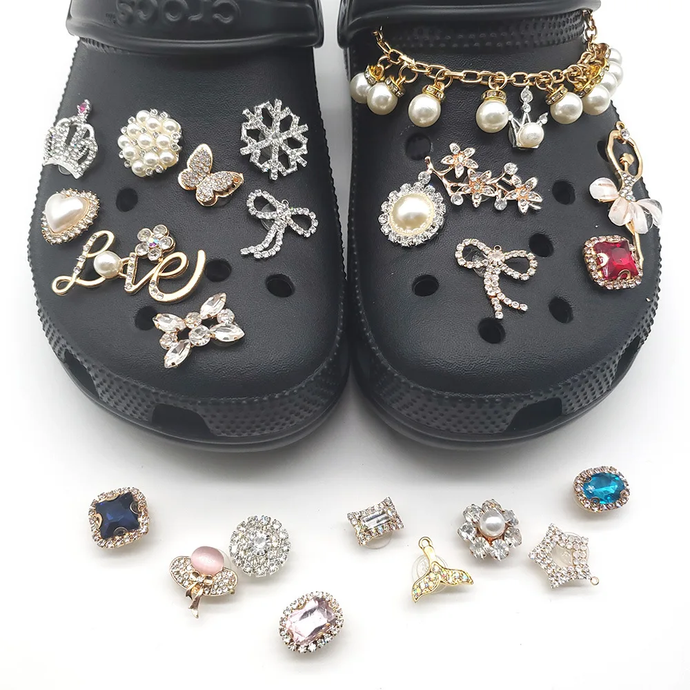 1PCS Shoe Charms Designer Pins Bling Rhinestone Girl Gift Glow Clog Decoration Metal Love Butterfly Accessories