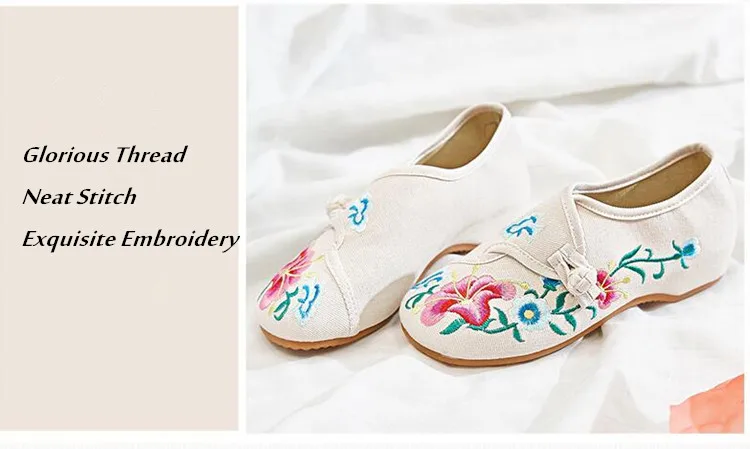 Floral Embroidered Shoes for Women Vintage Casual Loafers Canvas Dance Performance Shoe Ethnic Pumps Ladies Slingbacks Sandals
