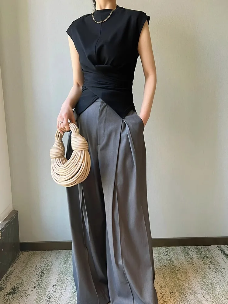 Black Twisted Split T-Shirt Women'S Summer Fashion Design Sense Shoulder Padded Cross Irregular Short Sleeved Top