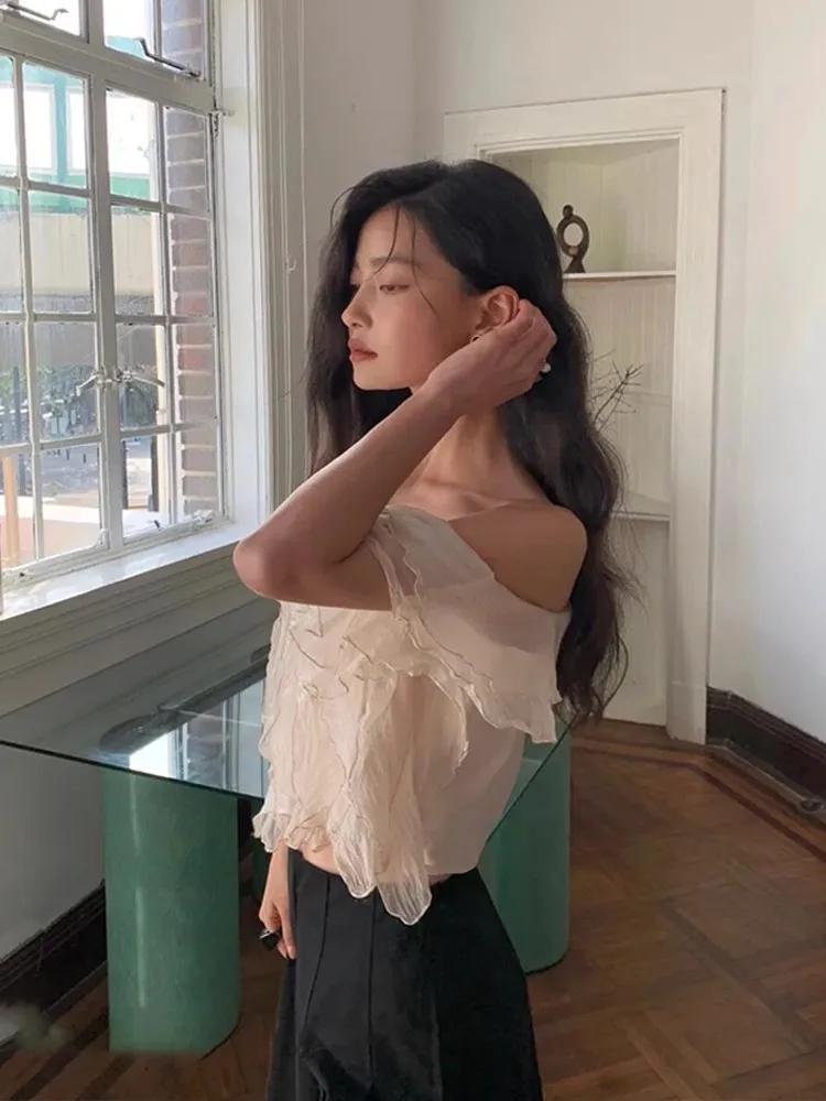 Diagonal Shoulder One Line Collar Shirt, Women'S French High-End Design Sense, Niche Ruffle Edge Off The Shoulder Top