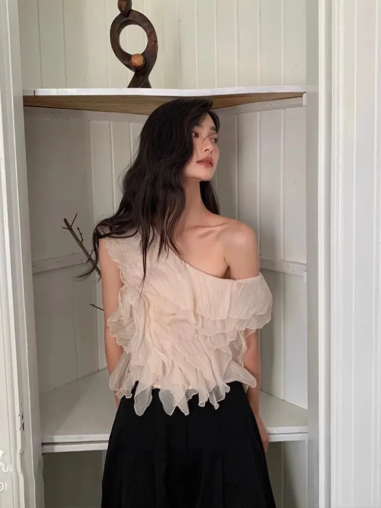 Diagonal Shoulder One Line Collar Shirt, Women'S French High-End Design Sense, Niche Ruffle Edge Off The Shoulder Top