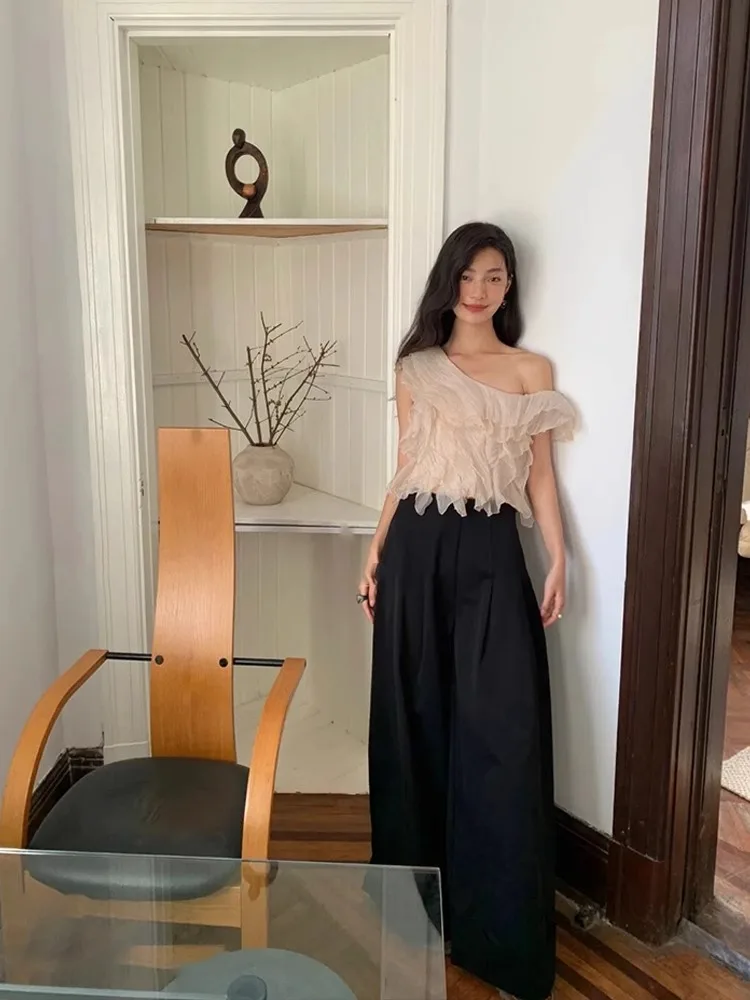 Diagonal Shoulder One Line Collar Shirt, Women'S French High-End Design Sense, Niche Ruffle Edge Off The Shoulder Top