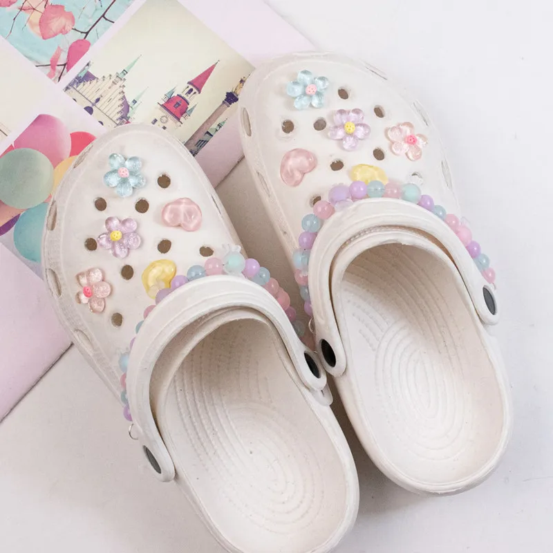 Colorful Daisies Flower Hole Shoes Charms Accessories For Shoe Buckle Cute 5-Petal Flower Shoe Flower DIY Shoes Decorations New
