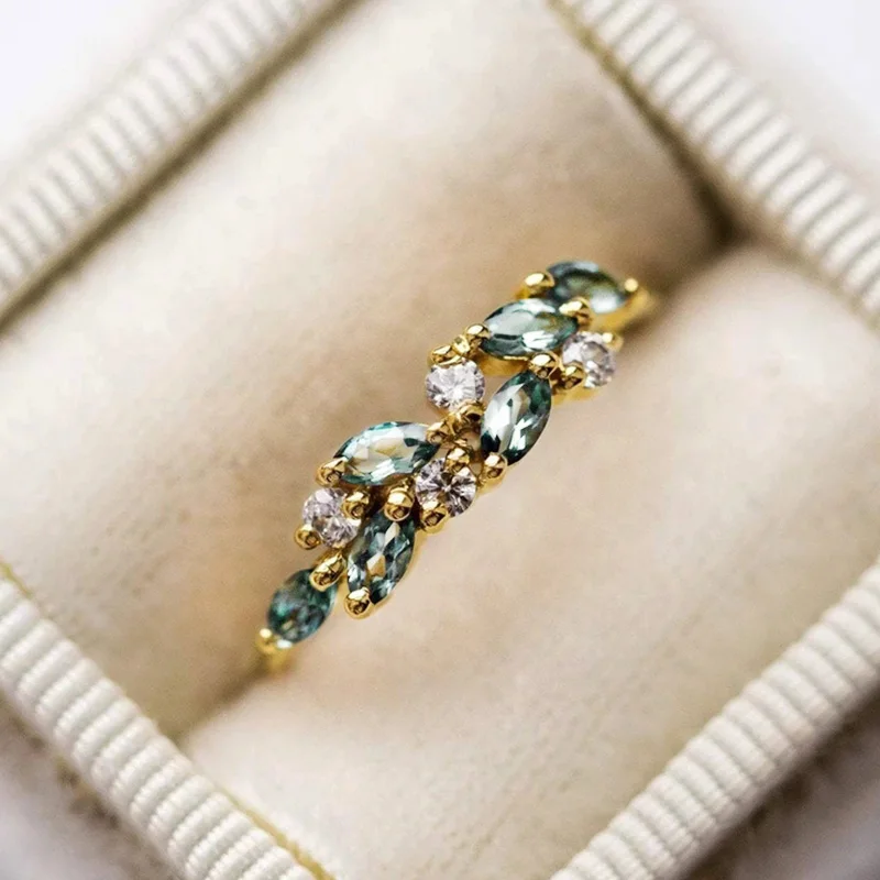 Huitan Newly Designed Women Finger Rings for Party Inlaid Light Blue Cubic Zirconia Aesthetic Female Rings Gift Trendy Jewelry