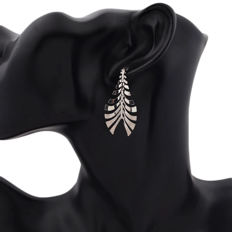 New European Exaggerated Women's Metal Hanging Earrings Multi-layers Alloy Pendants Twisted Unusual Earrings Fashion Cool Stuff
