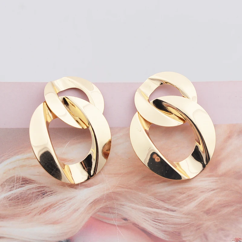 New European Exaggerated Women's Metal Hanging Earrings Multi-layers Alloy Pendants Twisted Unusual Earrings Fashion Cool Stuff