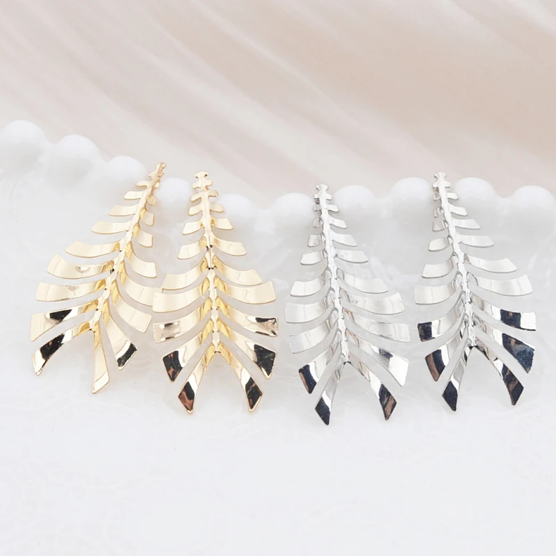 New European Exaggerated Women's Metal Hanging Earrings Multi-layers Alloy Pendants Twisted Unusual Earrings Fashion Cool Stuff