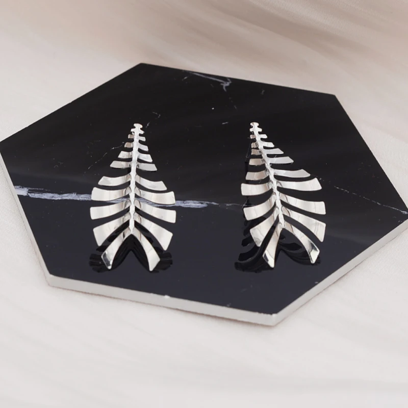 New European Exaggerated Women's Metal Hanging Earrings Multi-layers Alloy Pendants Twisted Unusual Earrings Fashion Cool Stuff